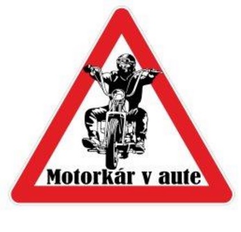 Nálepka Motorkár v aute