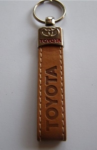 Kľúčenka Toyota hnedá